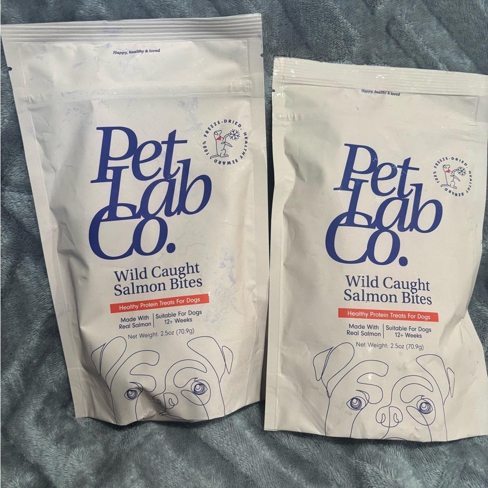 Petlab Co. Wild Caught Salmon Freeze-Dried‎ Dog Treats 
2.5oz
